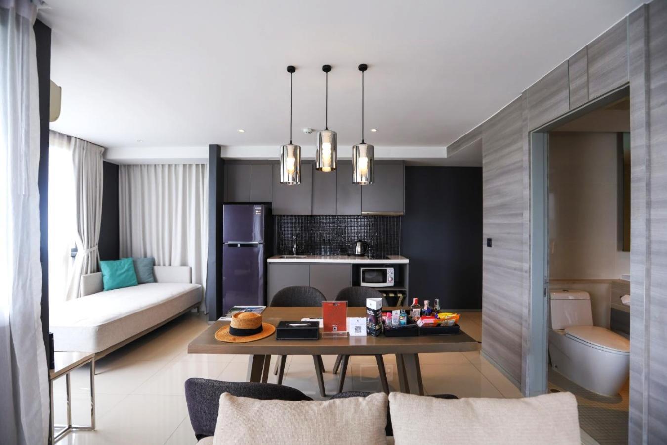 Cross Vibe Pattaya Seaphere Na Chom Thian Exterior foto